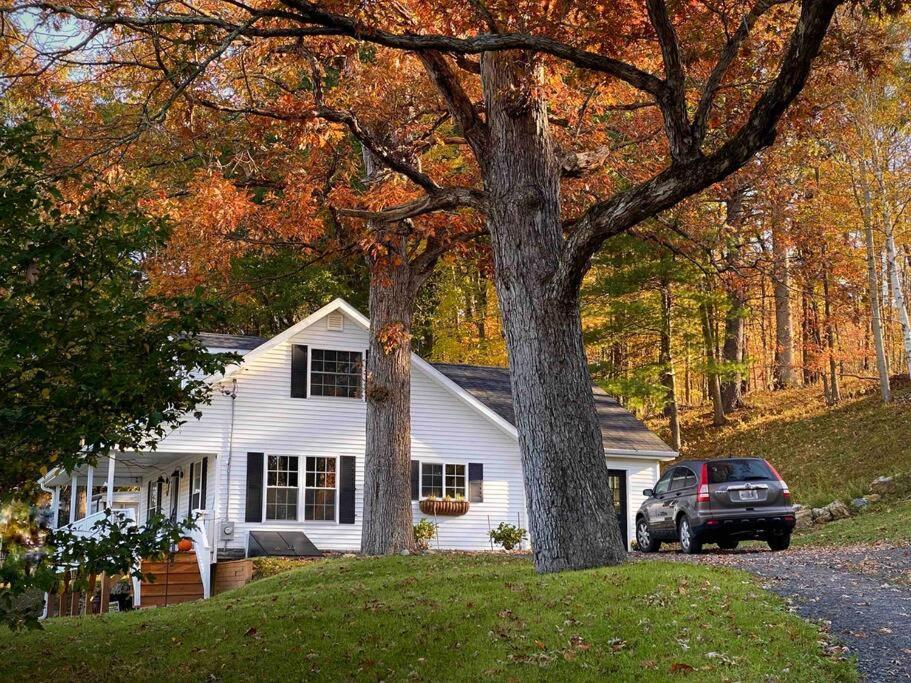 Cozy Cottage, Hot Tub, Fire Pit, 15Min To Hudson And Hiking Catskill Luaran gambar